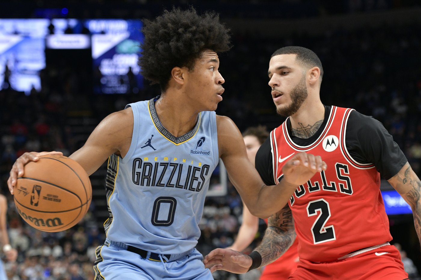 Lonzo Ball to be sidelined at least 10 days with a sprained right wrist | iNFOnews.ca
