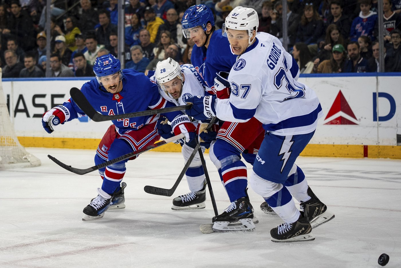 Point scores twice as Lightning defeat Rangers 5-1 | iNFOnews.ca Point scores twice as Lightning defeat Rangers 5-1 | iNFOnews.ca