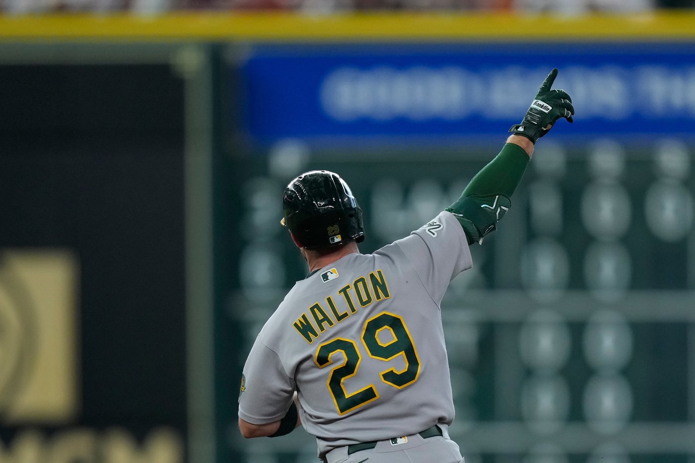 Athletics rally with a 3-run 8th inning to beat the Astros 4-3, snapping a 5-game skid | iNFOnews.ca Athletics rally with a 3-run 8th inning to beat the Astros 4-3, snapping a 5-game skid | iNFOnews.ca