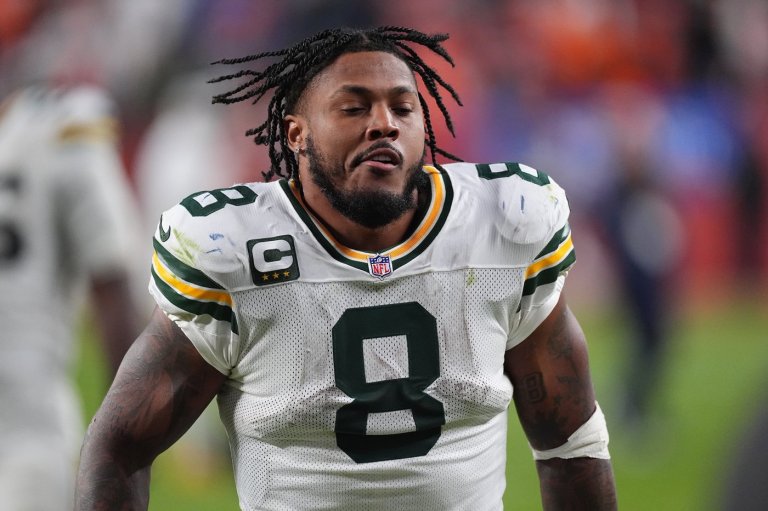 Packers' Josh Jacobs says he hurt his knee again in loss to Broncos. He still wants to play Saturday | iNFOnews.ca