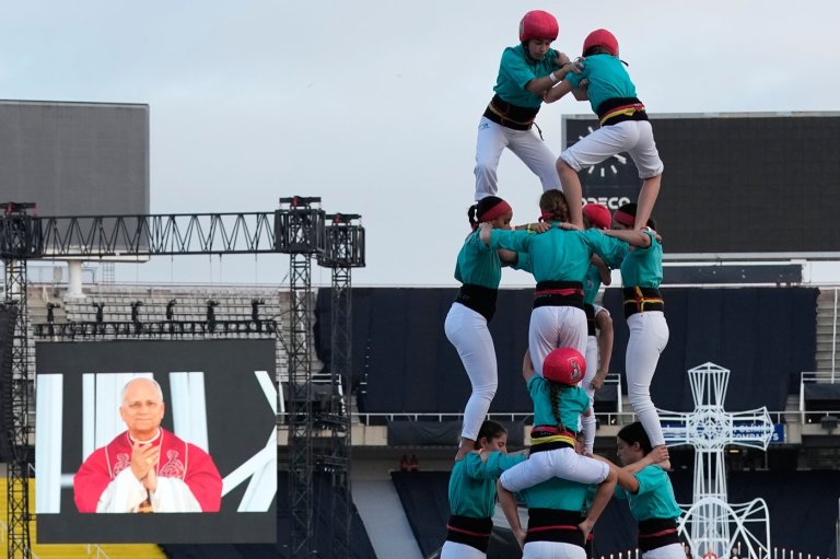 Catalonia's famed human tower climbers greet Pope Leo in Barcelona | iNFOnews.ca