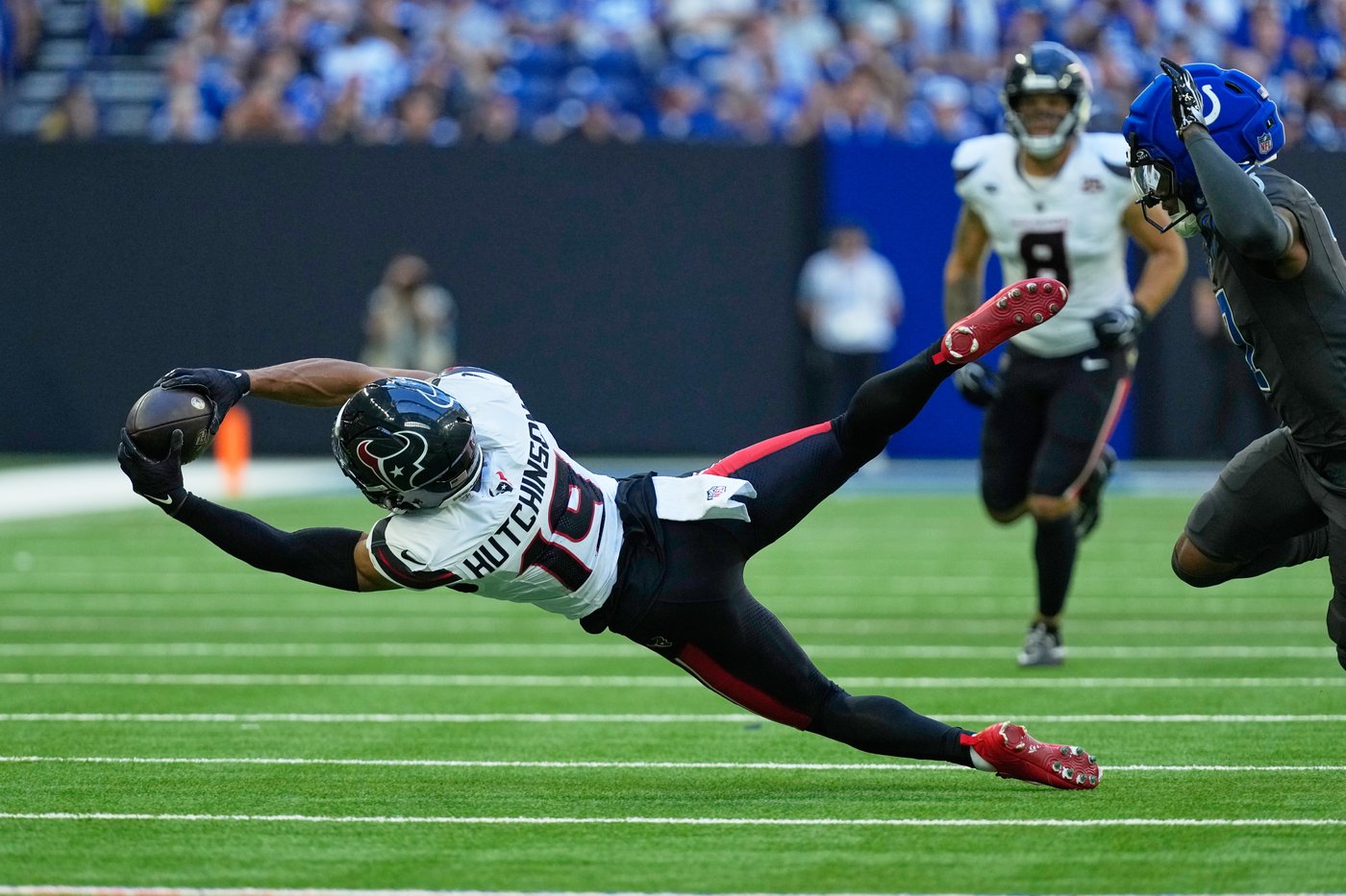 Texans' sputtering offense continues to stall against Colts' struggling defense in 19-17 road loss | iNFOnews.ca