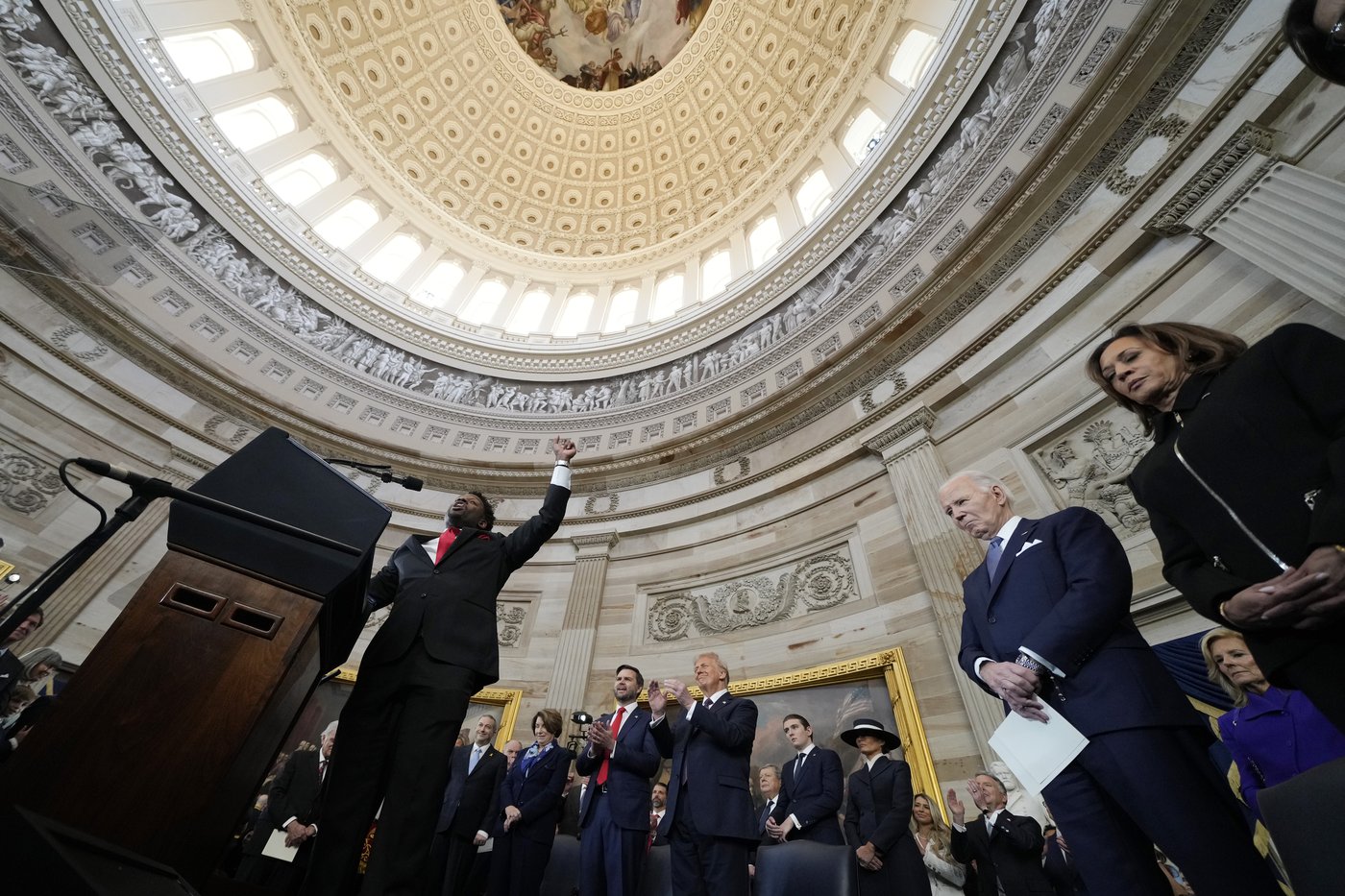 PHOTO COLLECTION: Trump Inauguration Swearing In | iNFOnews.ca