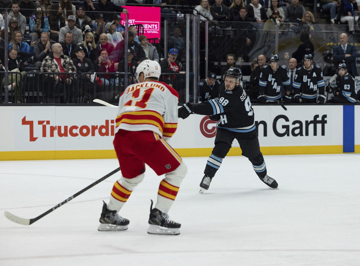 Mikhail Sergachev helps Utah beat Calgary Flames 5-1 to snap four-game skid | iNFOnews.ca