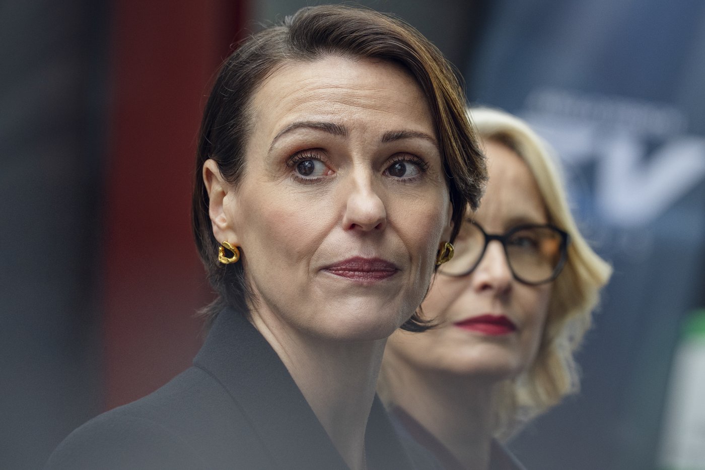 Playing politics gets dangerous for Julie Delpy and Suranne Jones in ‘Hostage’ | iNFOnews.ca