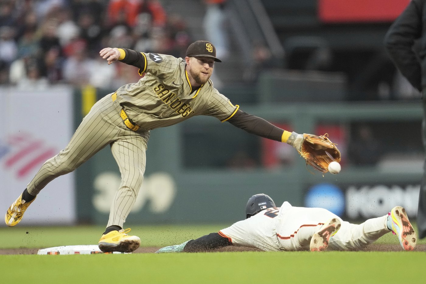Freddy Fermin hits two-run homer to help back Yu Darvish as Padres beat Giants 4-1 | iNFOnews.ca