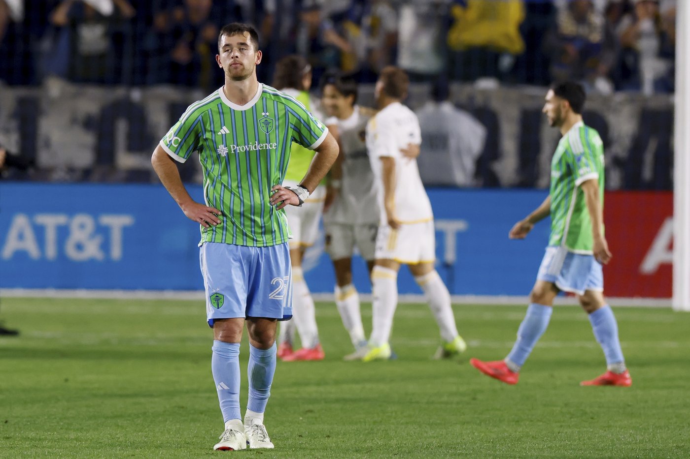 LA Galaxy advance to first MLS Cup in 10 years with 1-0 win over Seattle in Western Conference final | iNFOnews.ca