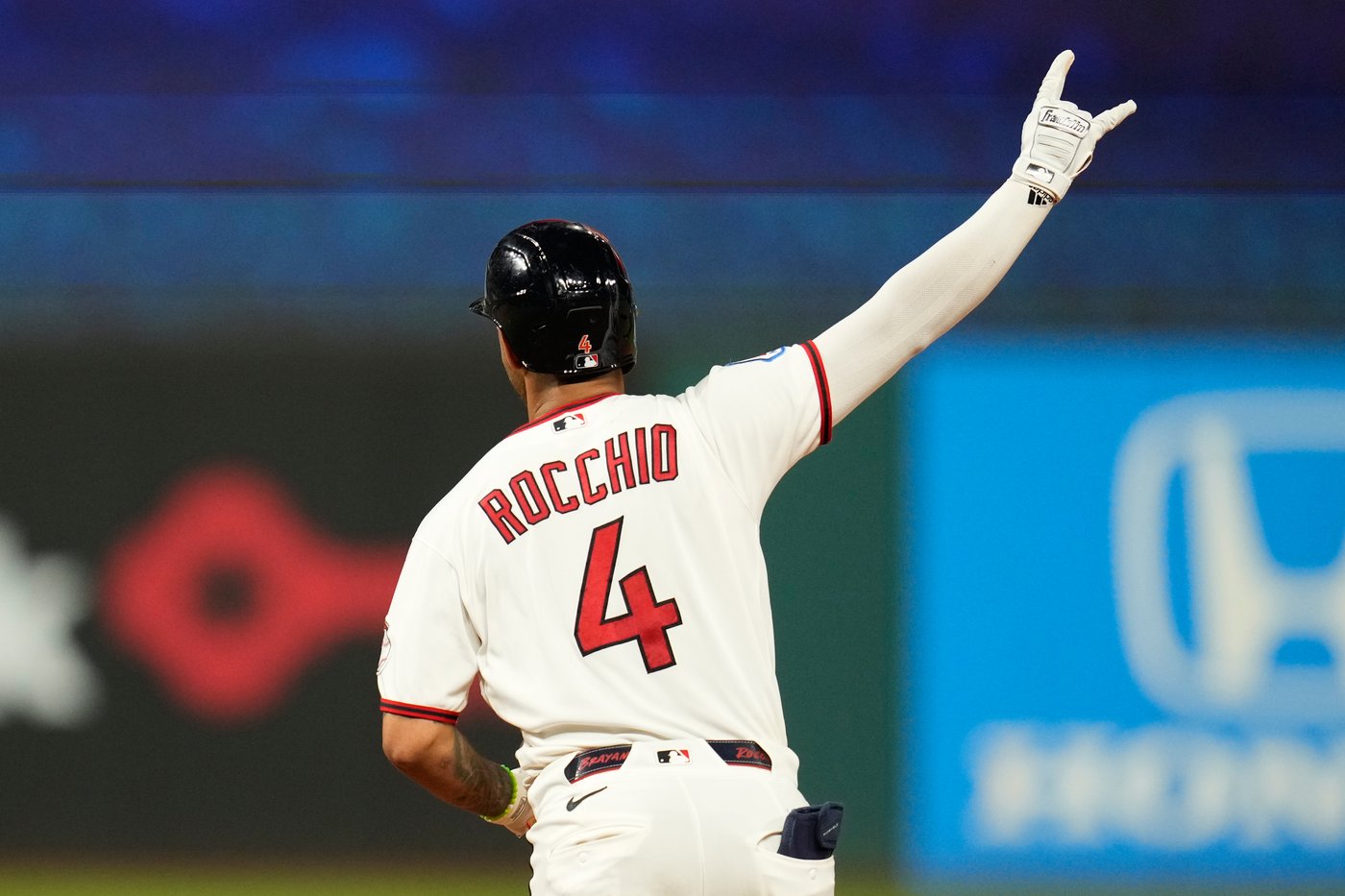 Brayan Rocchio hits 2-run homer in 9th to lift Guardians over White Sox 6-5 in AL Central showdown | iNFOnews.ca Brayan Rocchio hits 2-run homer in 9th to lift Guardians over White Sox 6-5 in AL Central showdown | iNFOnews.ca