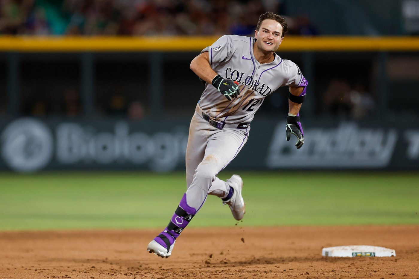 Tyler Soderstrom sends A's past Rockies 7-5 for 4th straight comeback victory in Las Vegas | iNFOnews.ca