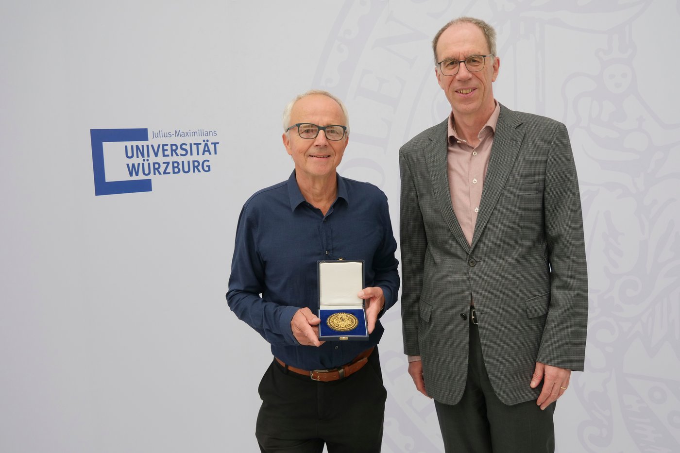 Nobel medicine prize goes to 3 scientists for research into brain activity | iNFOnews.ca