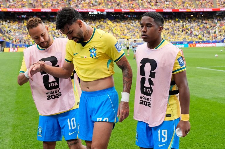 Brazil midfielder Lucas Paquetá has a thigh injury ahead of match against Norway at the World Cup | iNFOnews.ca
