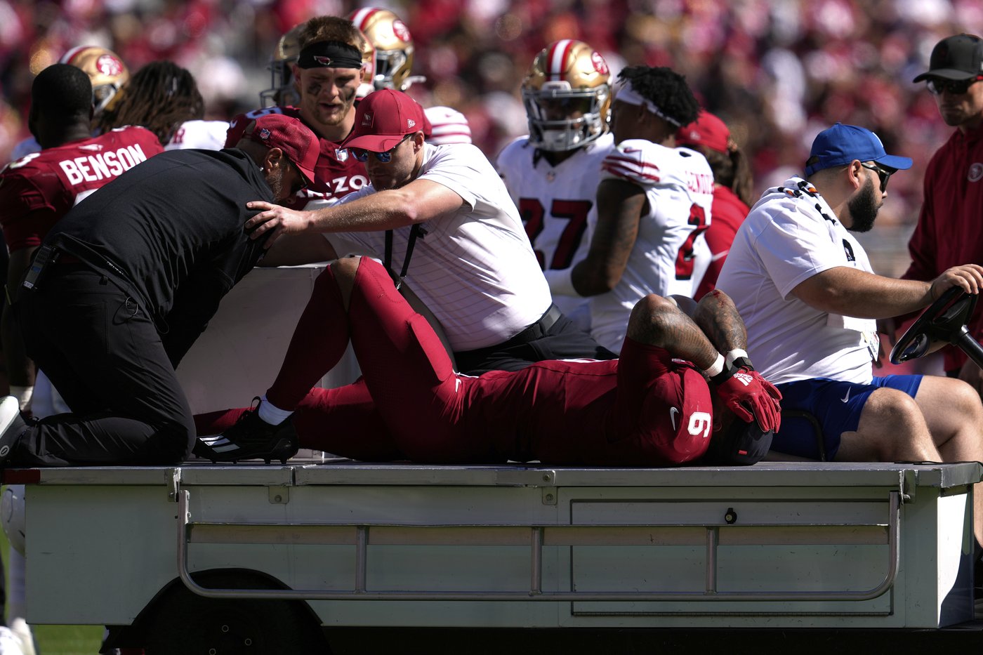 Arizona Cardinals running back James Conner carted off field with ankle injury against 49ers | iNFOnews.ca Arizona Cardinals running back James Conner carted off field with ankle injury against 49ers | iNFOnews.ca
