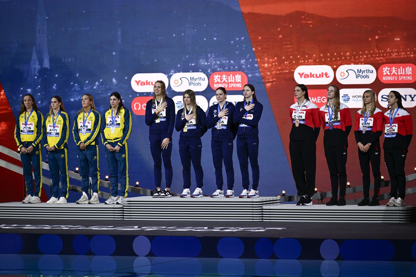US swimmers win relay gold medals as short-course world records are broken in Budapest | iNFOnews.ca