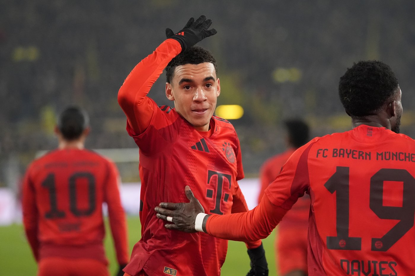 Bayern Munich ties star player Jamal Musiala to contract until 2030 | iNFOnews.ca