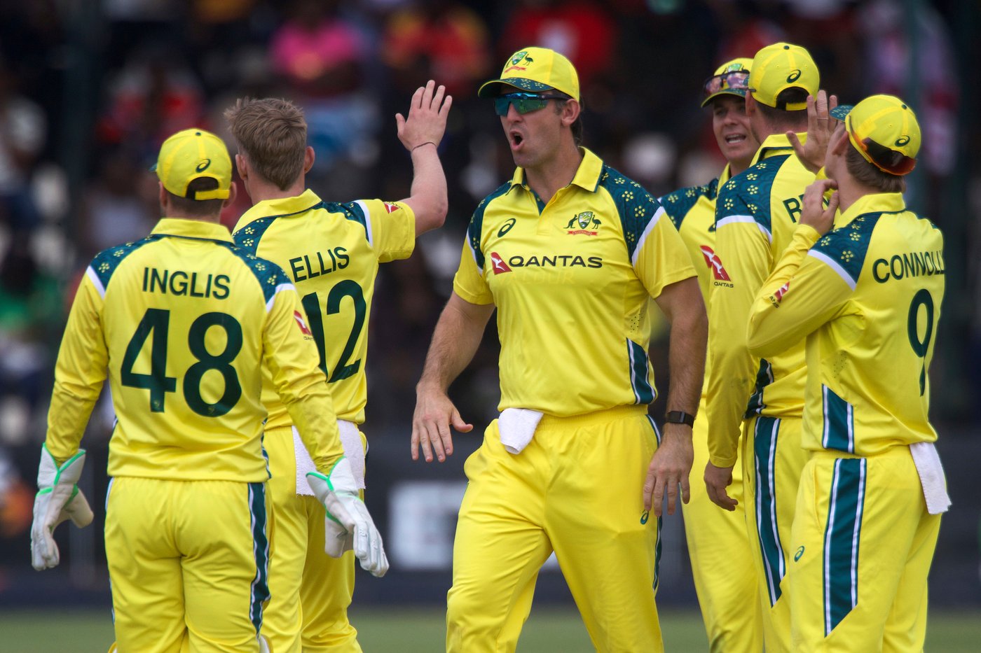 Australia completes cricket series sweep with 1-wicket win against Zimbabwe in 3rd ODI | iNFOnews.ca Australia completes cricket series sweep with 1-wicket win against Zimbabwe in 3rd ODI | iNFOnews.ca