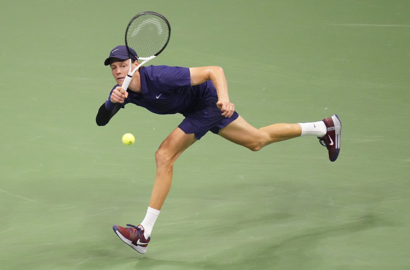 Sinner beats Auger-Aliassime at the U.S. Open and faces Alcaraz for a 3rd Grand Slam final in a row | iNFOnews.ca Sinner beats Auger-Aliassime at the U.S. Open and faces Alcaraz for a 3rd Grand Slam final in a row | iNFOnews.ca