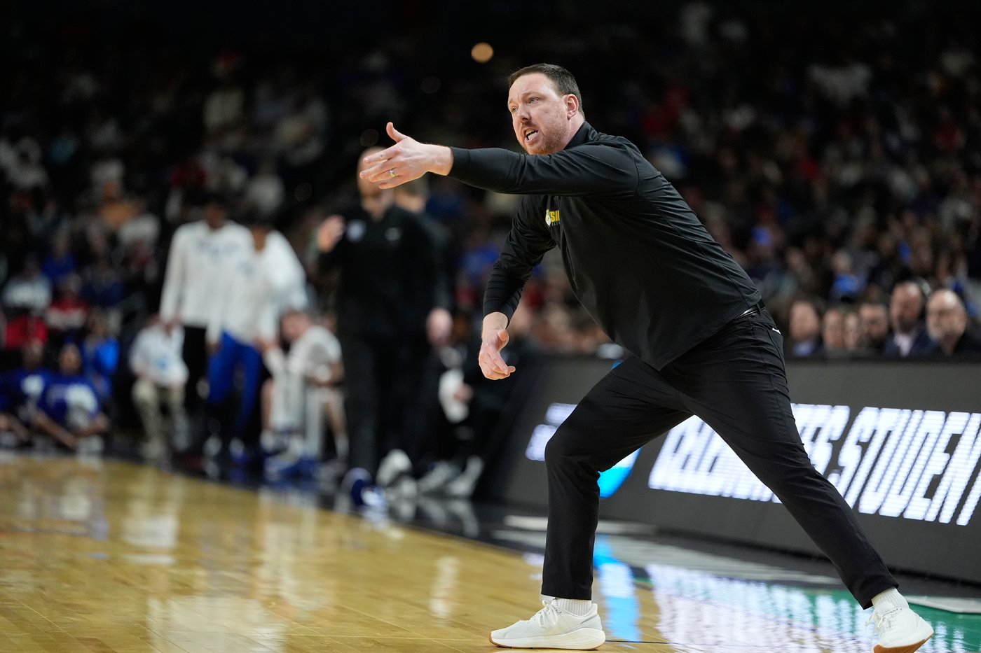Gerry McNamara says Syracuse rumors 'inevitable,' but focus is on Siena's challenge vs. No. 1 Duke | iNFOnews.ca Gerry McNamara says Syracuse rumors 'inevitable,' but focus is on Siena's challenge vs. No. 1 Duke | iNFOnews.ca