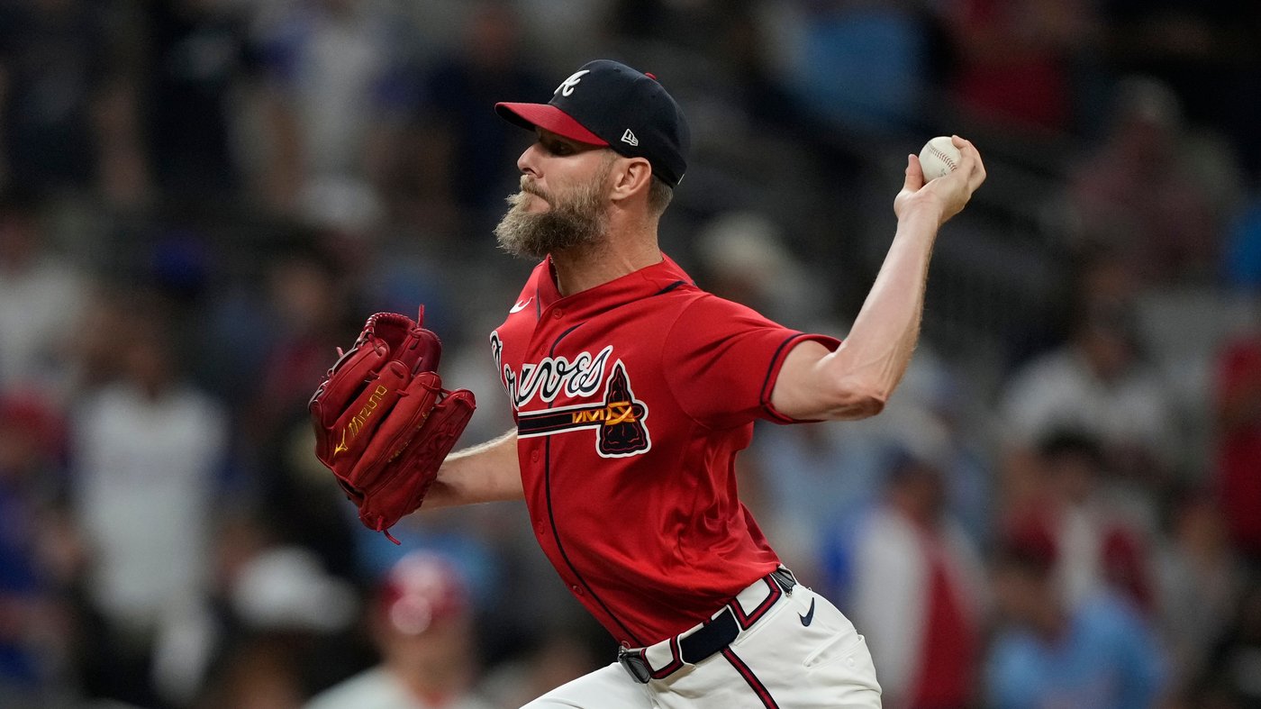 Braves hit 3 homers and Chris Sale closes out 6-2 win over Phillies to win Wild Card Series | iNFOnews.ca