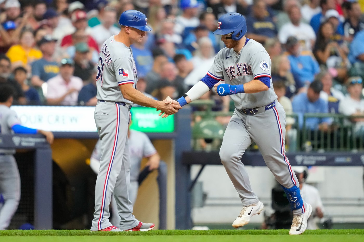 Henderson allows 1 hit in 7 innings as the MLB-leading Brewers beat the Rangers 6-1 | iNFOnews.ca Henderson allows 1 hit in 7 innings as the MLB-leading Brewers beat the Rangers 6-1 | iNFOnews.ca