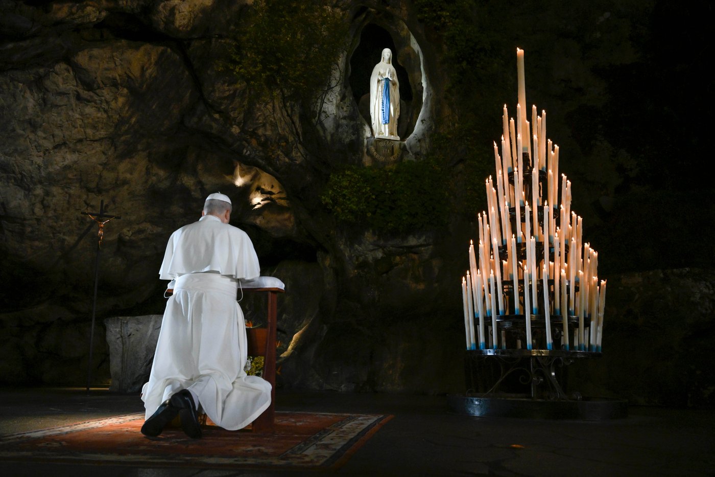 Pope brings message to protect life to French shrine at Lourdes known for miraculous cures | iNFOnews.ca Pope brings message to protect life to French shrine at Lourdes known for miraculous cures | iNFOnews.ca