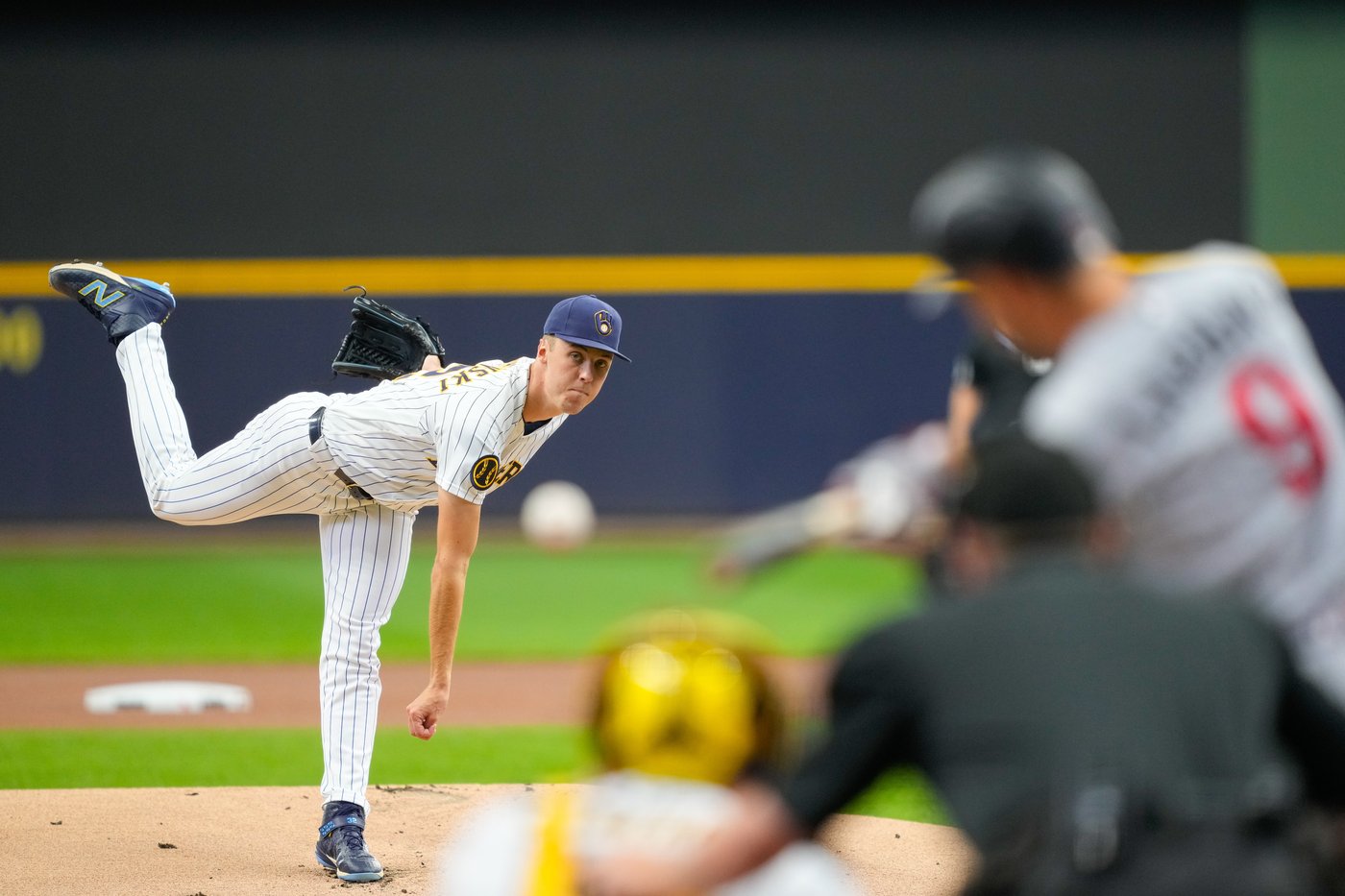 Jake Bauers' hitting and Luis Lara's fielding prove pivotal as Brewers beat Twins 4-3 in 10 innings | iNFOnews.ca Jake Bauers' hitting and Luis Lara's fielding prove pivotal as Brewers beat Twins 4-3 in 10 innings | iNFOnews.ca