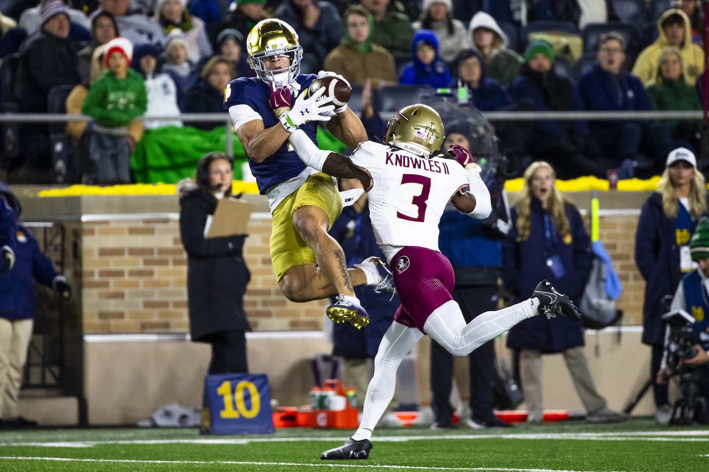 Riley Leonard runs for 2 TDs, throws a TD pass and No. 10 Notre Dame routs Florida State 52-3 | iNFOnews.ca Riley Leonard runs for 2 TDs, throws a TD pass and No. 10 Notre Dame routs Florida State 52-3 | iNFOnews.ca