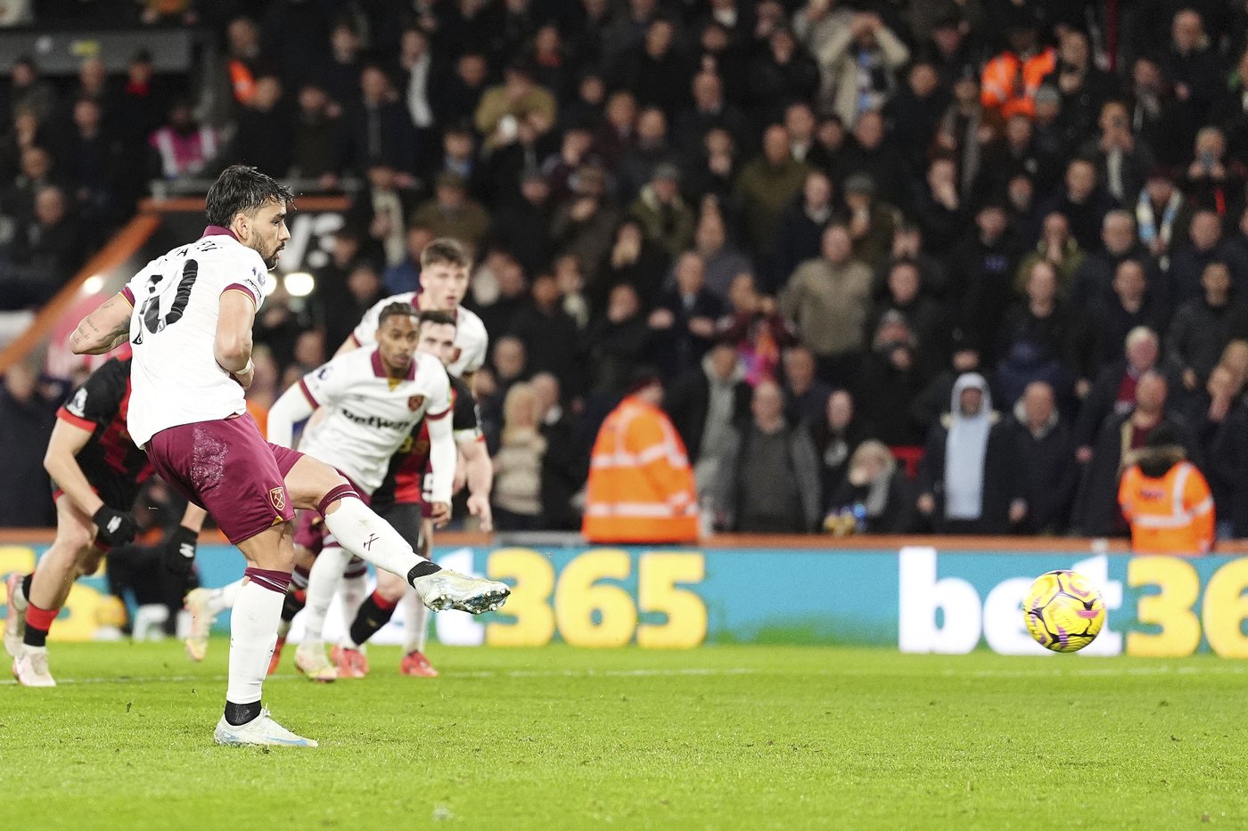 West Ham share points with Bournemouth after late drama on England's south coast | iNFOnews.ca West Ham share points with Bournemouth after late drama on England's south coast | iNFOnews.ca