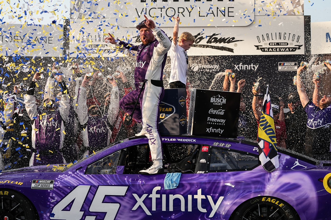 Budding NASCAR powerhouse team owned by Denny Hamlin and Michael Jordan just needs short track magic | iNFOnews.ca Budding NASCAR powerhouse team owned by Denny Hamlin and Michael Jordan just needs short track magic | iNFOnews.ca