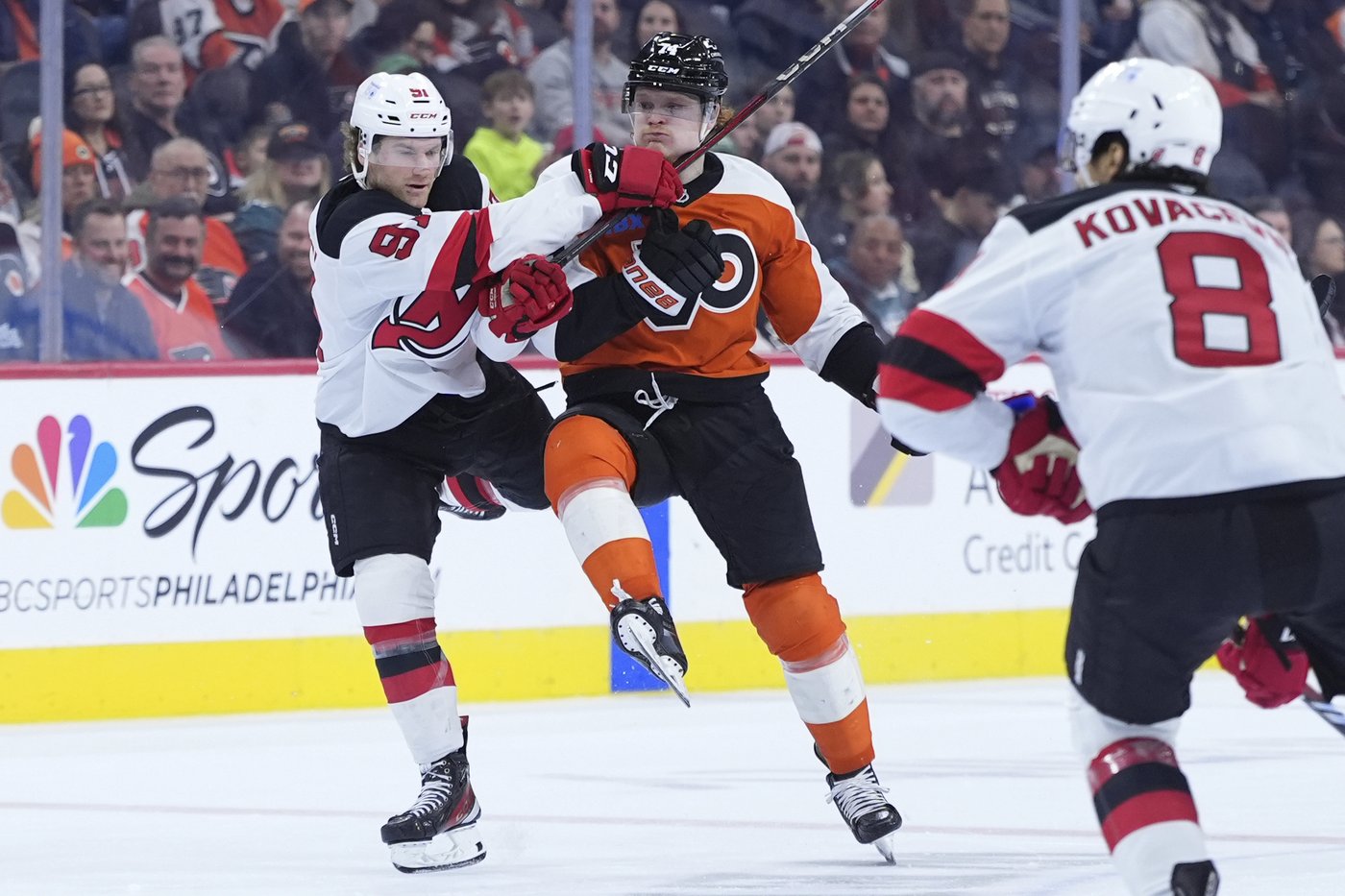 Brink, Farabee, Hathaway help Flyers build lead and hold on to beat Devils 4-2 | iNFOnews.ca