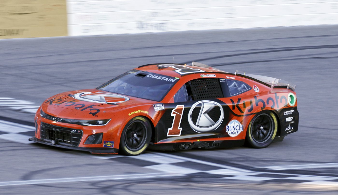 Chastain passes Truex on late restart to win NASCAR Cup Series race at Kansas Speedway | iNFOnews.ca Chastain passes Truex on late restart to win NASCAR Cup Series race at Kansas Speedway | iNFOnews.ca