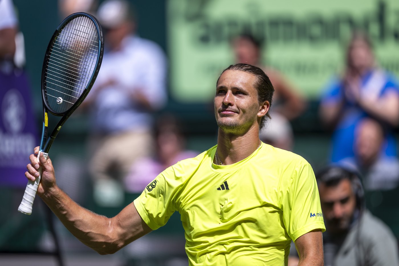 Zverev steps in after an advertising board lands on a spectator at Halle | iNFOnews.ca