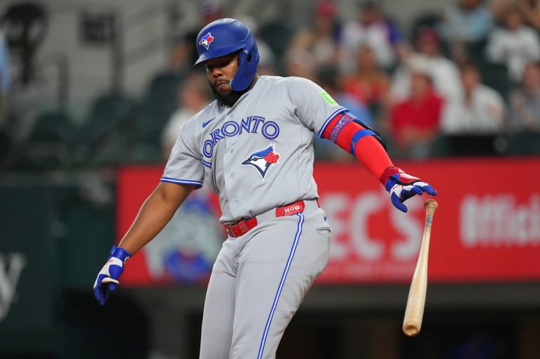 Guerrero's contract comments underscore disappointing Jays season | iNFOnews.ca