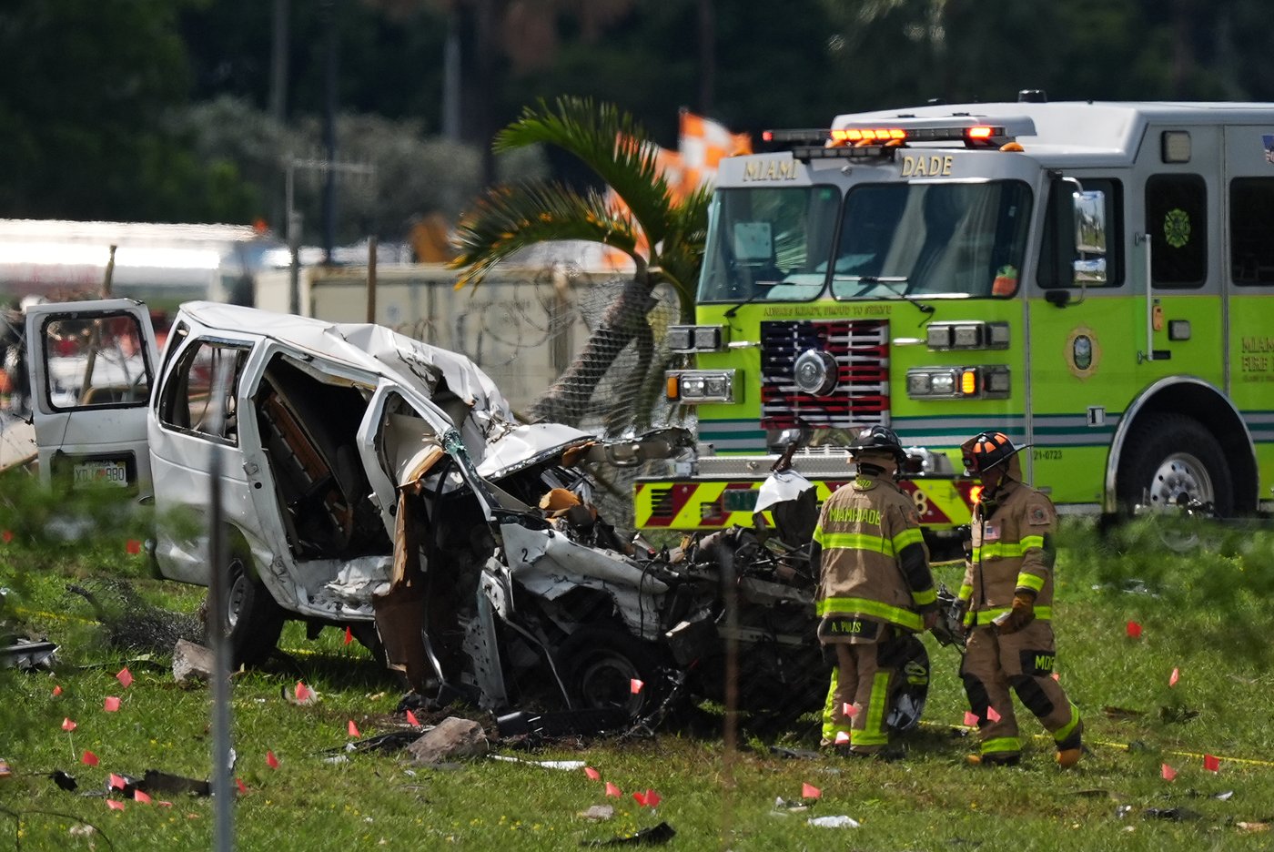 What to know about the Amazon cargo plane crash in Miami that killed 5 workers in a van | iNwheels What to know about the Amazon cargo plane crash in Miami that killed 5 workers in a van | iNwheels
