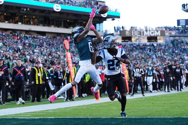 Eagles short-handed vs Dallas as DeVonta Smith sits again with a hamstring injury | iNFOnews.ca
