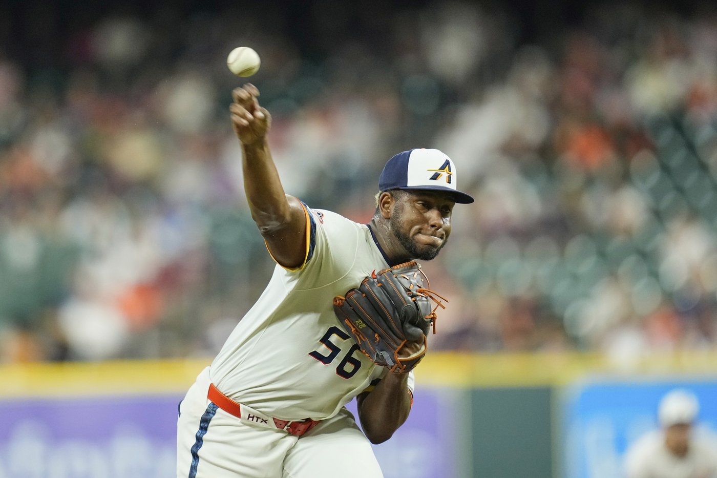 Altuve and Walker each hit a 2-run homer to help the Astros beat the Tigers 8-5 | iNFOnews.ca