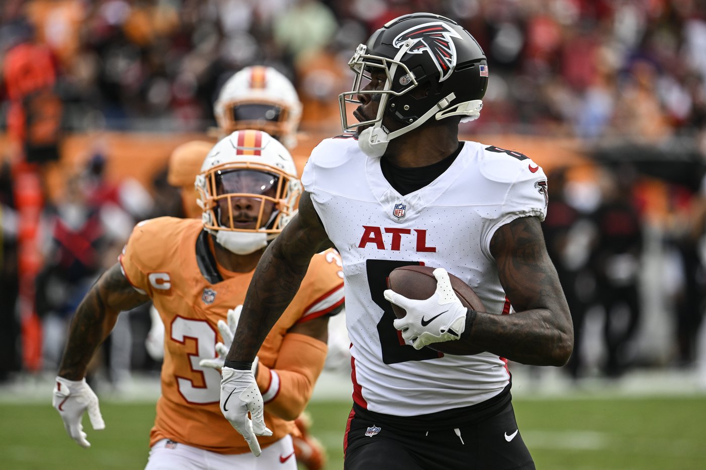 Cousins throws for 276 yards and 4 TDs as Falcons beat Bucs 31-26 to take control of NFC South | iNFOnews.ca Cousins throws for 276 yards and 4 TDs as Falcons beat Bucs 31-26 to take control of NFC South | iNFOnews.ca