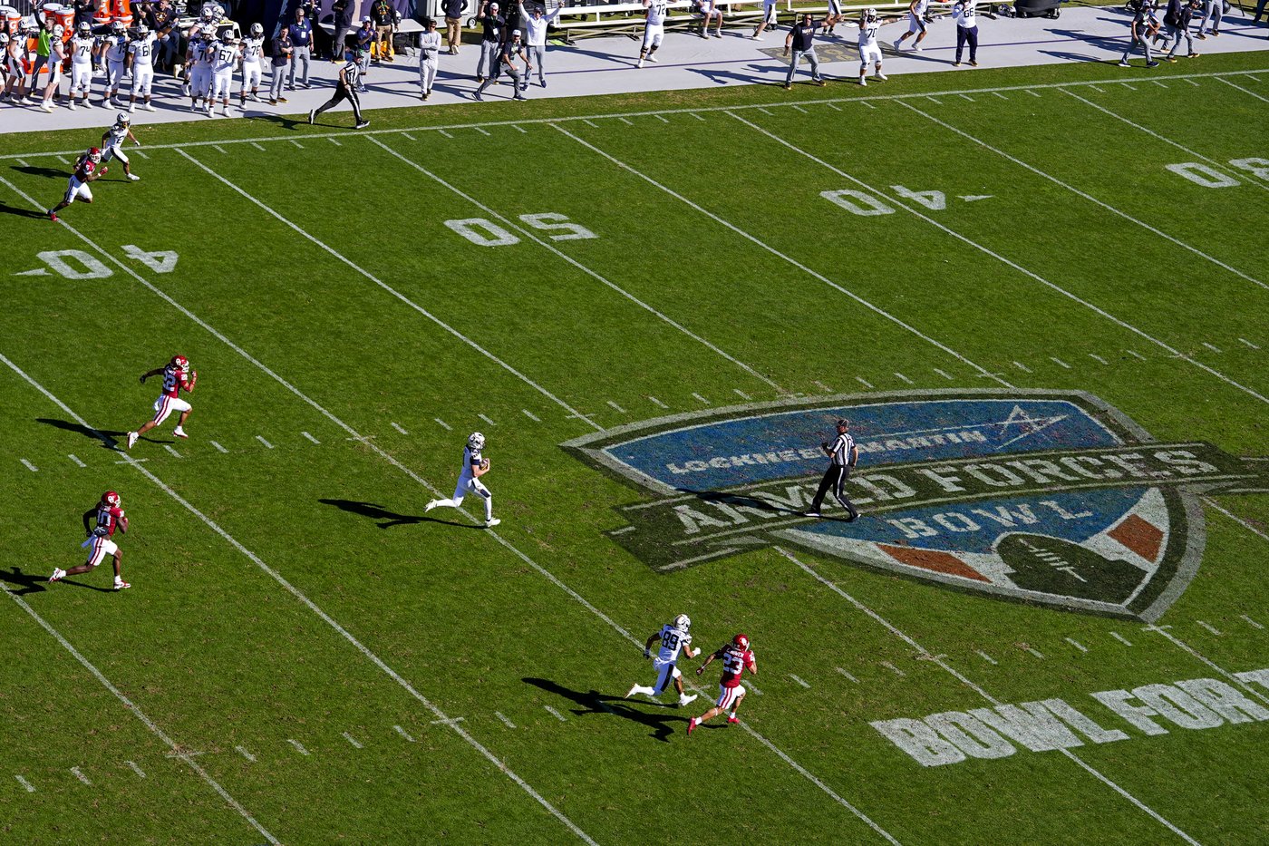 Navy QB Blake Horvath's 95-yard TD run in Armed Forces Bowl win is longest play in school history | iNFOnews.ca