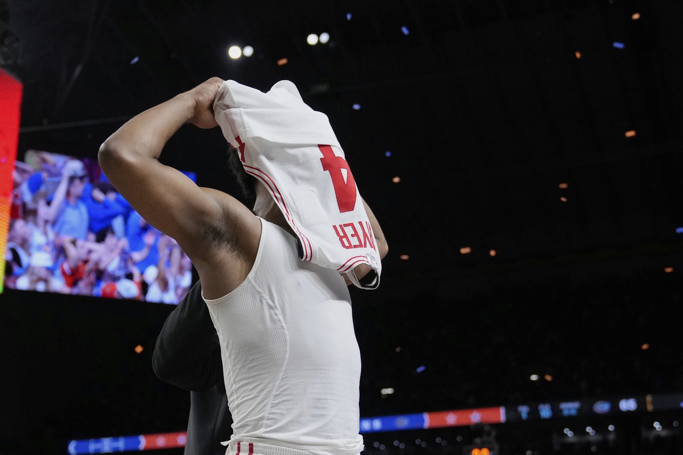 Houston's LJ Cryer falls short in bid to win NCAA titles at 2 schools in finale vs. Florida | iNFOnews.ca