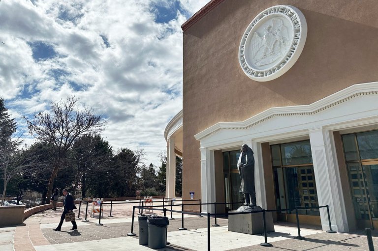 Nation's only unsalaried legislature in New Mexico asks voters to reconsider volunteer status | iNFOnews.ca
