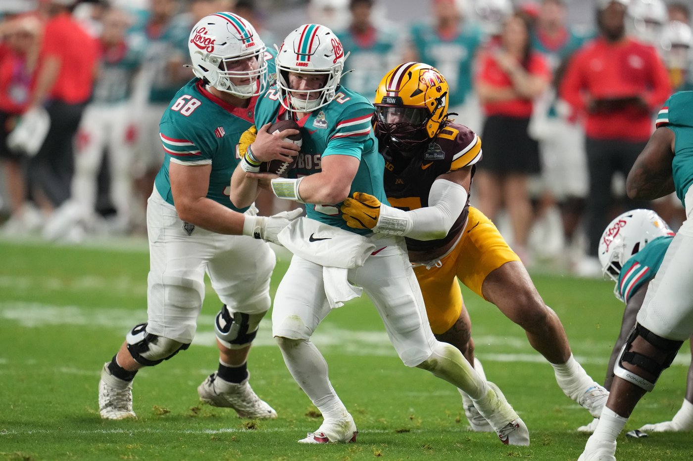 It's a good time to be Anthony Smith. Two players with that name make AP's all-bowl team | iNFOnews.ca It's a good time to be Anthony Smith. Two players with that name make AP's all-bowl team | iNFOnews.ca