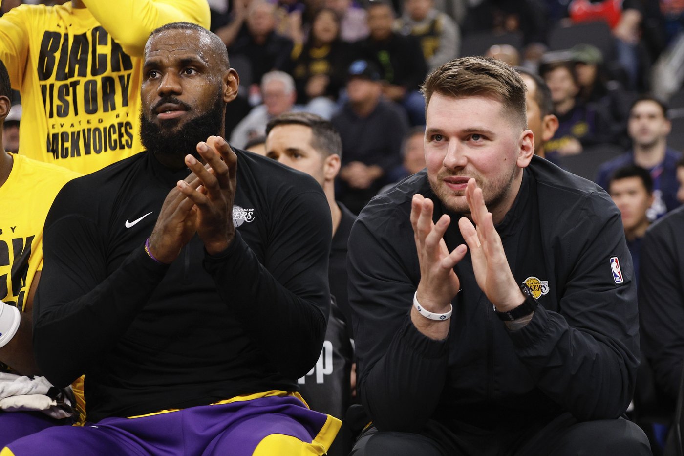 LeBron scores 26, and the Lakers thrash the Clippers 122-97 with Luka Doncic watching on the bench | iNFOnews.ca