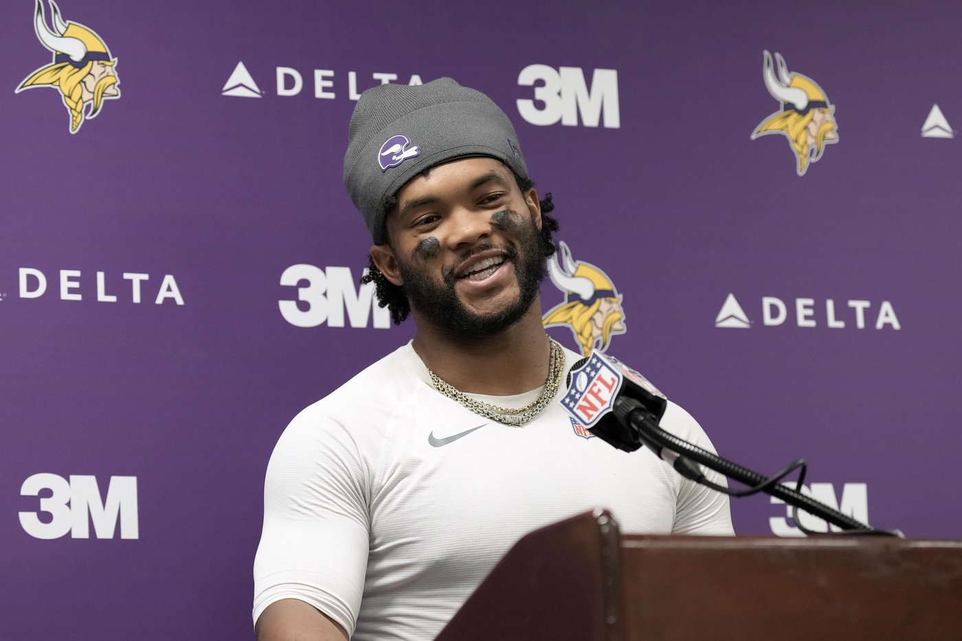 Vikings playing keen game of keep-away, with hefty possession time and NFL's top turnover rate | iNFOnews.ca