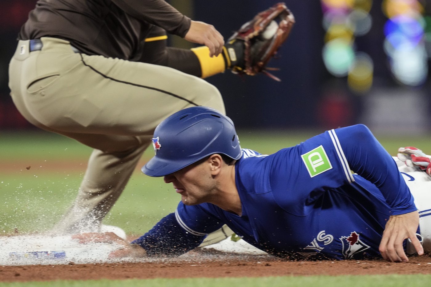 Varsho, Lukes help Blue Jays beat Padres 7-6 in 11 innings; Toronto completes sweep | iNFOnews.ca
