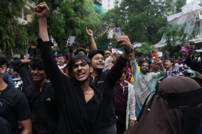 Indian activist Wangchuk ends 26-day hunger strike as 'Cockroach' protesters vow to press on | iNFOnews.ca