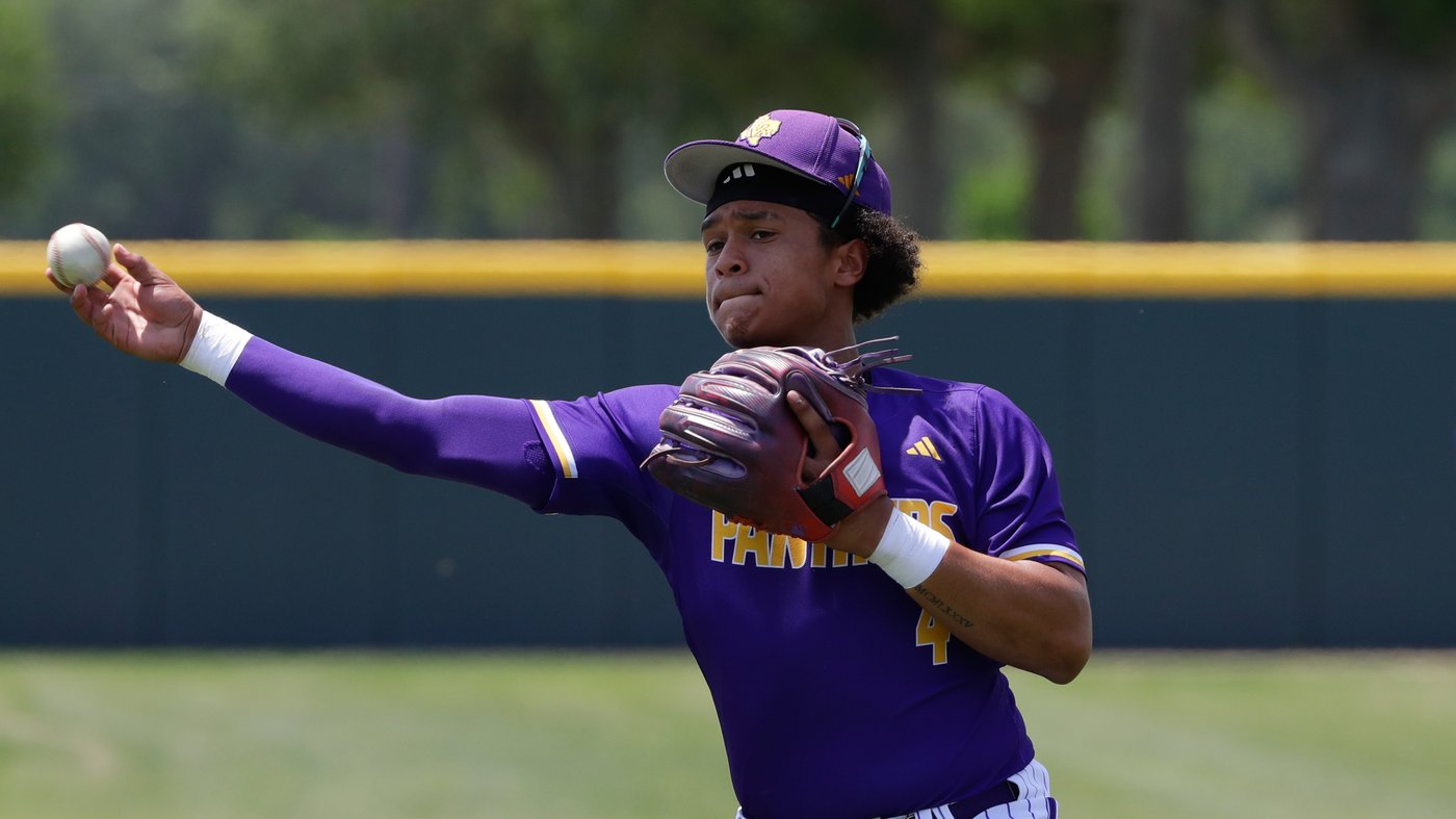 Basketball gets more beer money, while tennis and other small college sports worry over their future | iNFOnews.ca