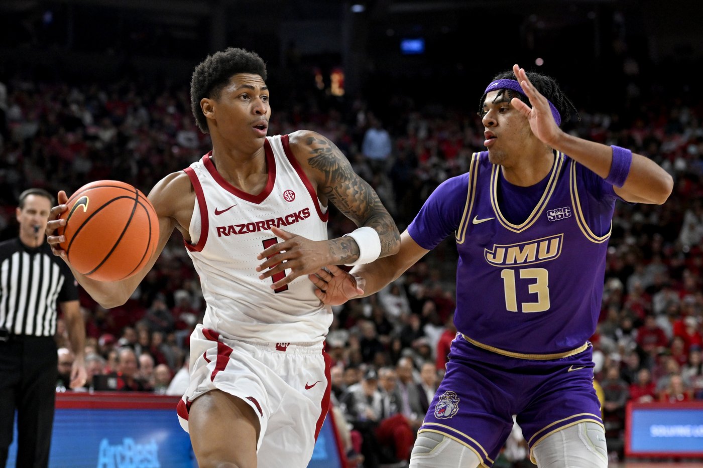 Freshman Meleek Thomas scores career-best 28 points as No. 18 Arkansas beats James Madison 103-74 | iNFOnews.ca