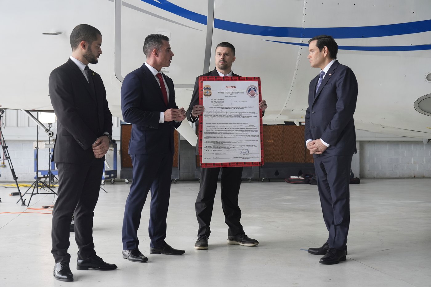 Takeaways from AP's report on how US sought to lure Maduro's pilot into betraying Venezuelan leader | iNFOnews.ca Takeaways from AP's report on how US sought to lure Maduro's pilot into betraying Venezuelan leader | iNFOnews.ca
