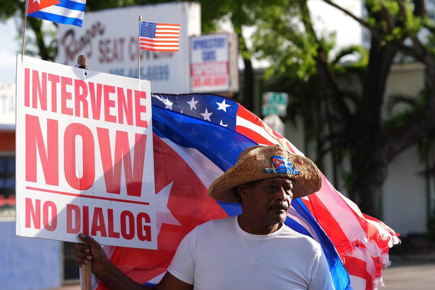 The Latest: Trump says ‘it looks like I’ll be the one’ to intervene in Cuba after Castro indictment | iNFOnews.ca The Latest: Trump says ‘it looks like I’ll be the one’ to intervene in Cuba after Castro indictment | iNFOnews.ca