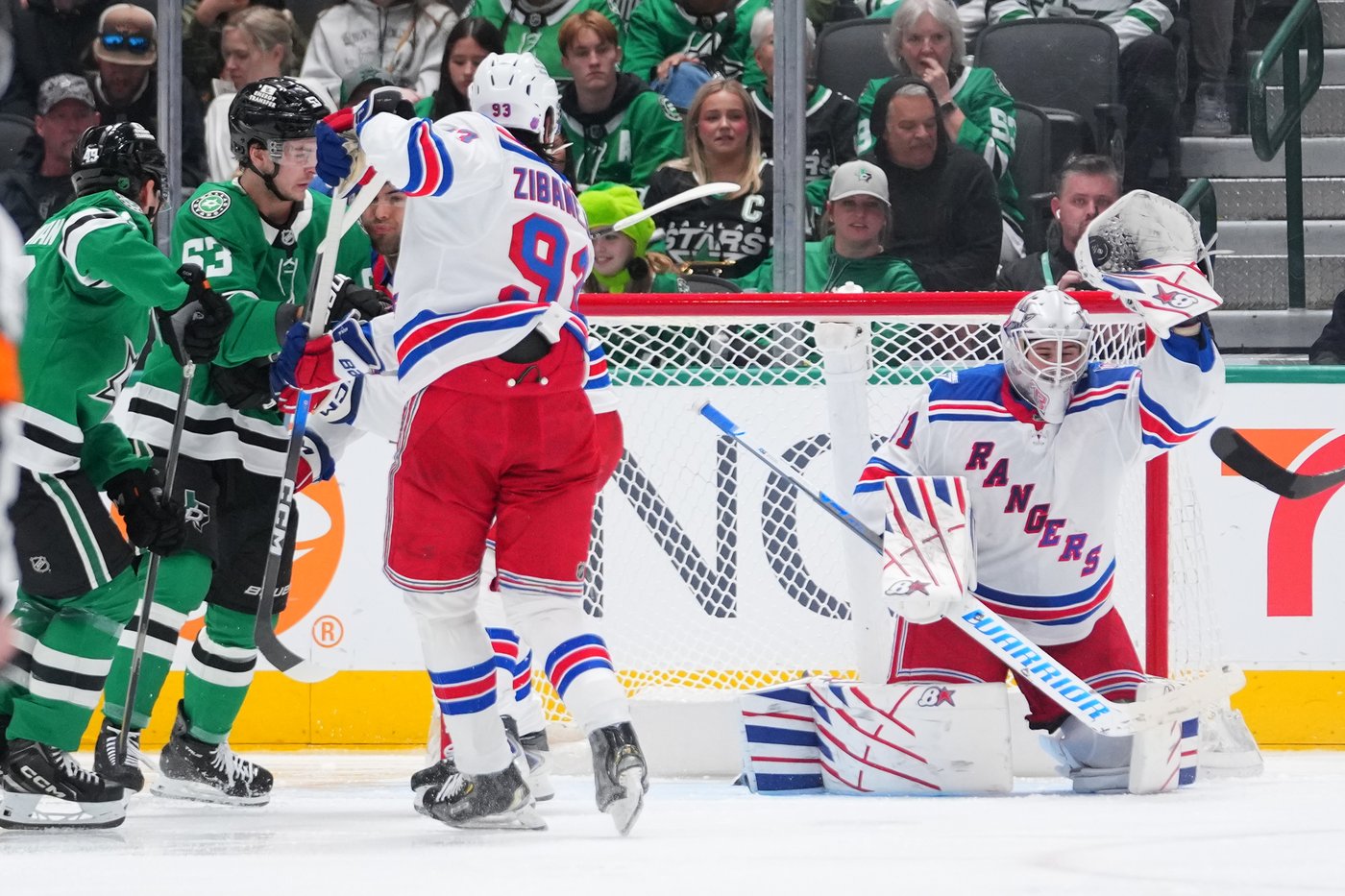 Robertson scores twice, Oettinger earns shutout as Stars beat Rangers 2-0 and clinch 2nd in Central | iNFOnews.ca Robertson scores twice, Oettinger earns shutout as Stars beat Rangers 2-0 and clinch 2nd in Central | iNFOnews.ca
