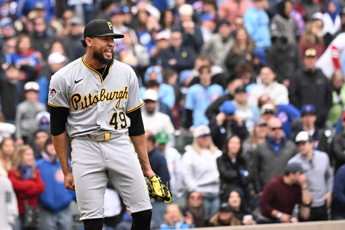Ramírez escapes bases-loaded jams in 10th, 11th innings, NL Central-leading Pirates beat Cubs 4-3 | iNFOnews.ca